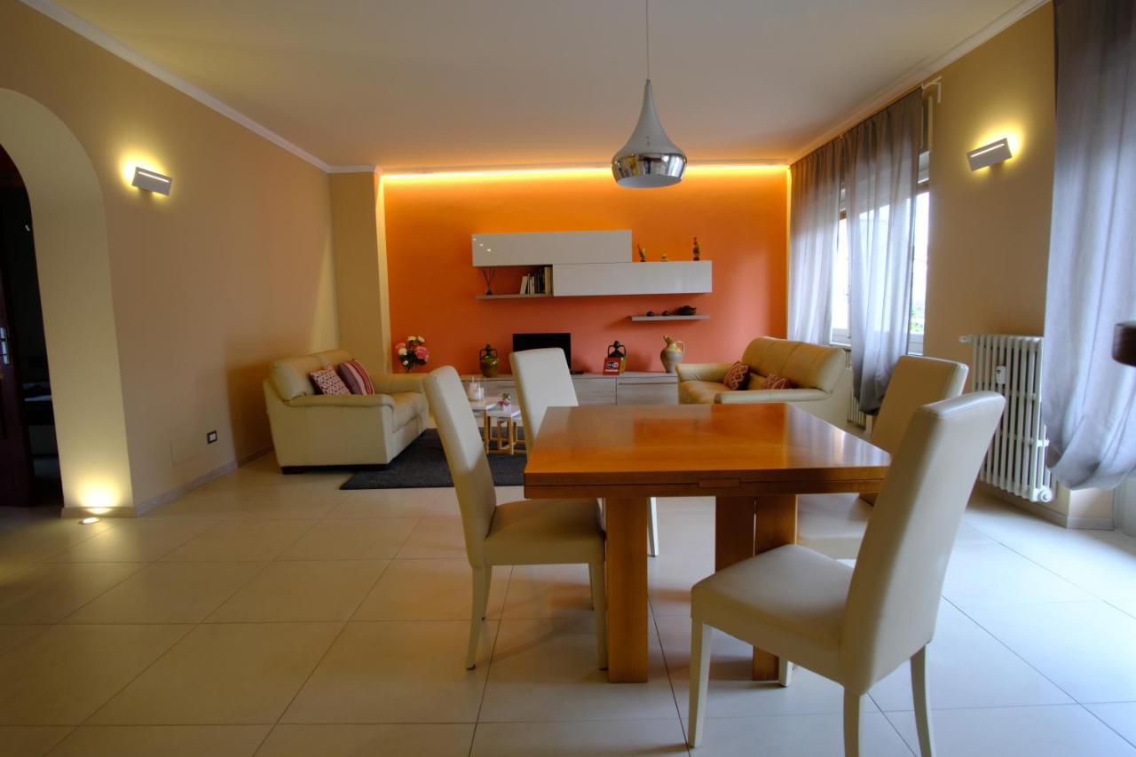 אאוסטה La Maison Du Boulevard מראה חיצוני תמונה