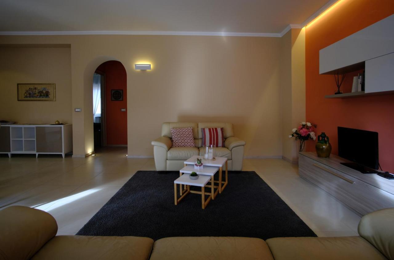 אאוסטה La Maison Du Boulevard מראה חיצוני תמונה